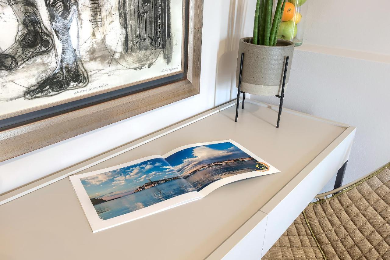 Apartments Palm View Ровин Екстериор снимка