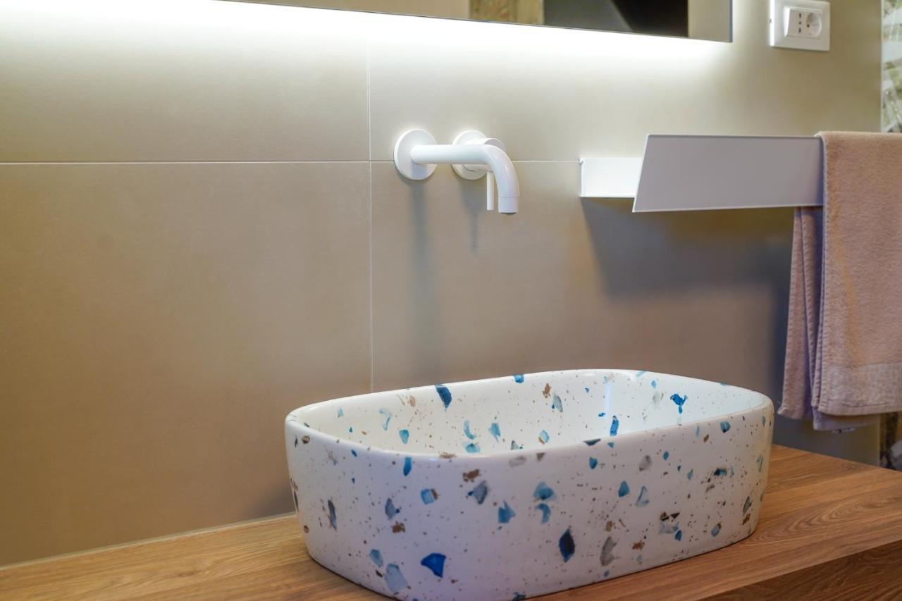 Apartments Palm View Ровин Екстериор снимка